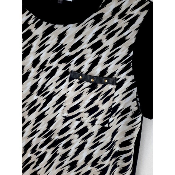 Calvin Klein Geometric Animal Print Short Sleeve Top - Picture 5 of 11
